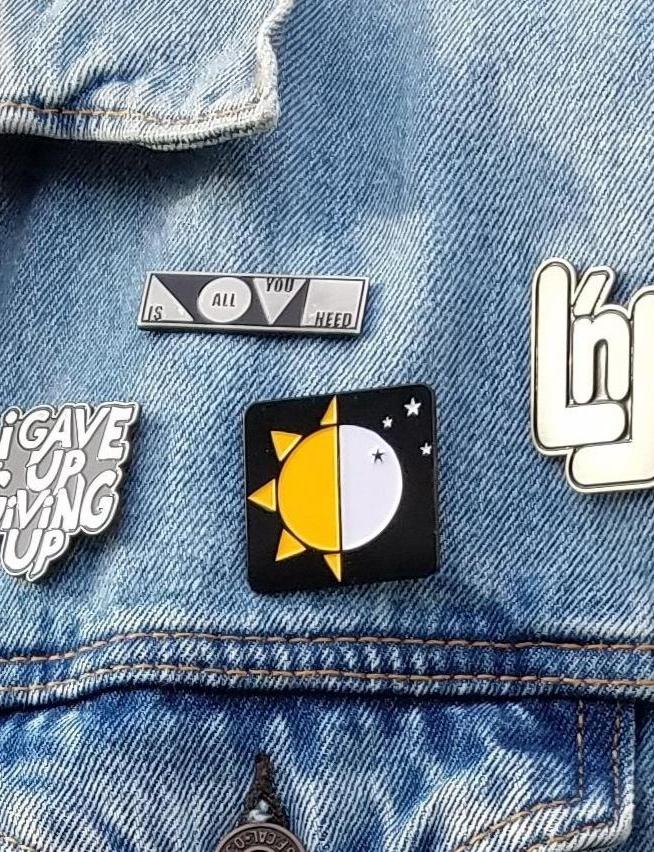 Signature "LnL" Enamel Pin