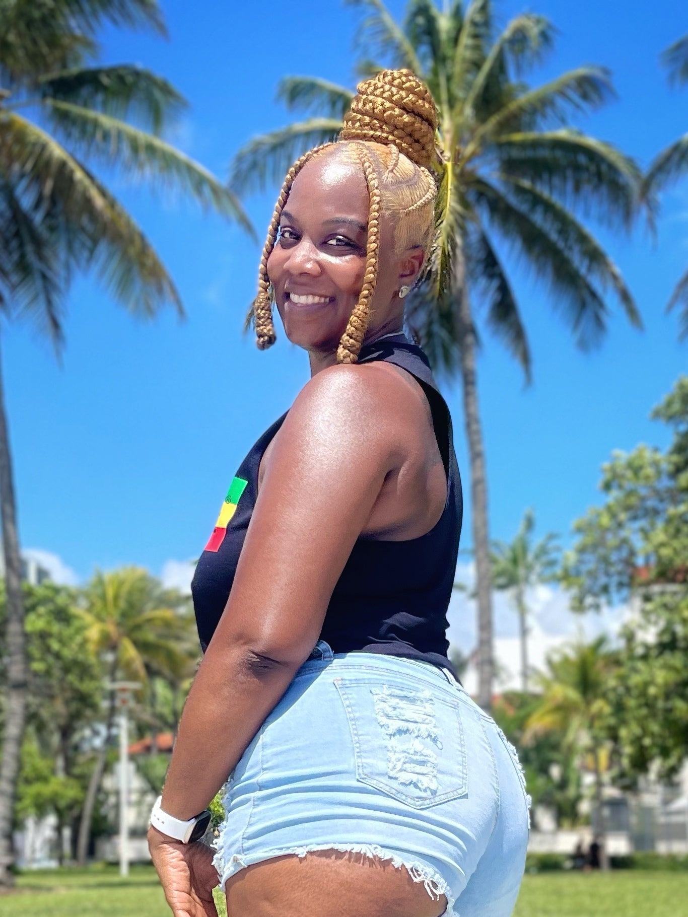 Signature Cropped Racerback Tank (Black / IRIE)